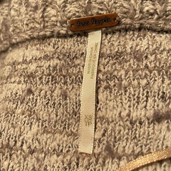 Free People gray nubby alpaca/wool/ cotton/acrylic/nylon crop sweater. XS. - Picture 6 of 6